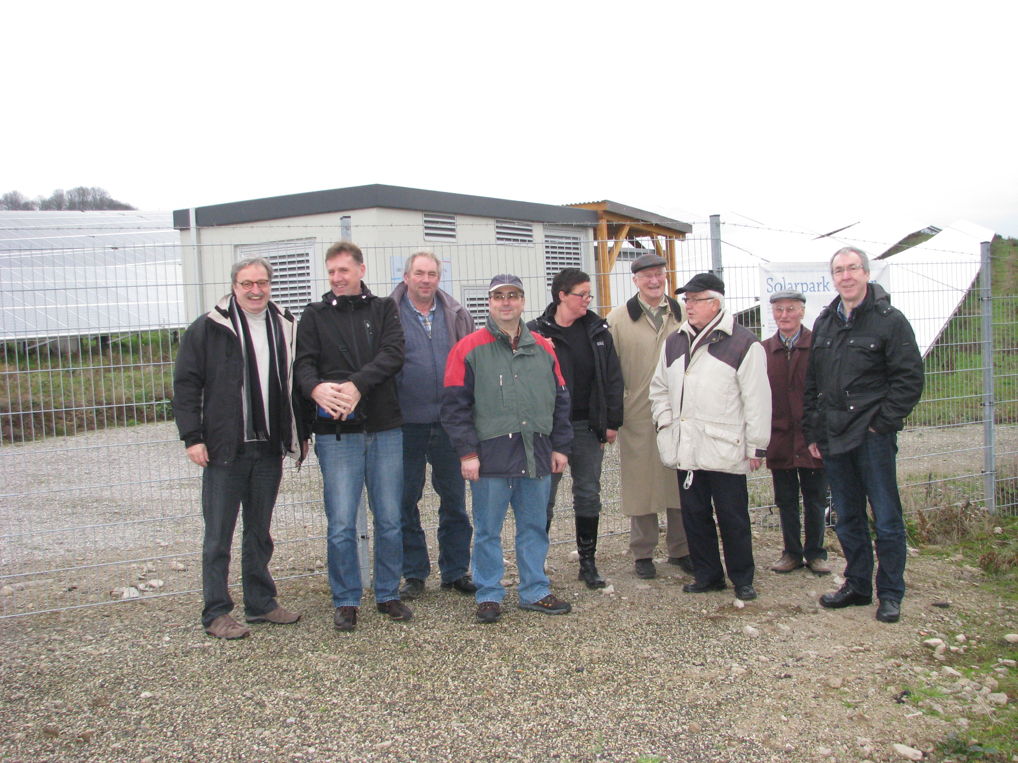 Die Delligser CDU vor dem Solarpark Freden